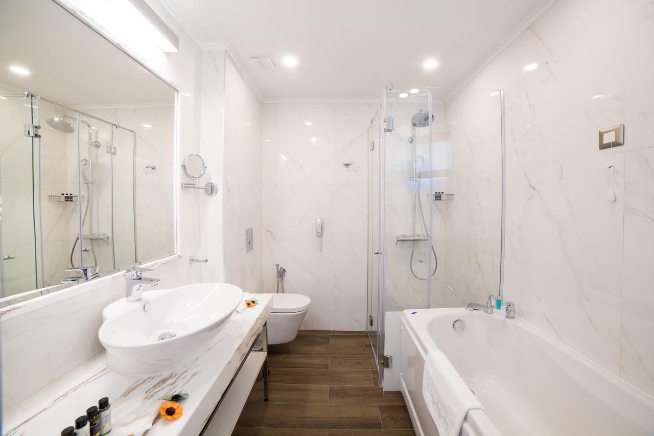 Superior Double or Twin Room with Sea View